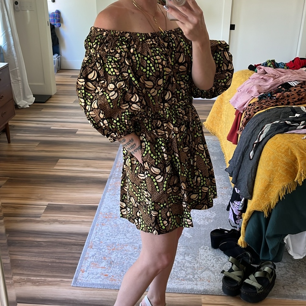 ALC NWT Stunning Off Shoulder Print Dress Size US‎ 6 - Picture 2 of 9